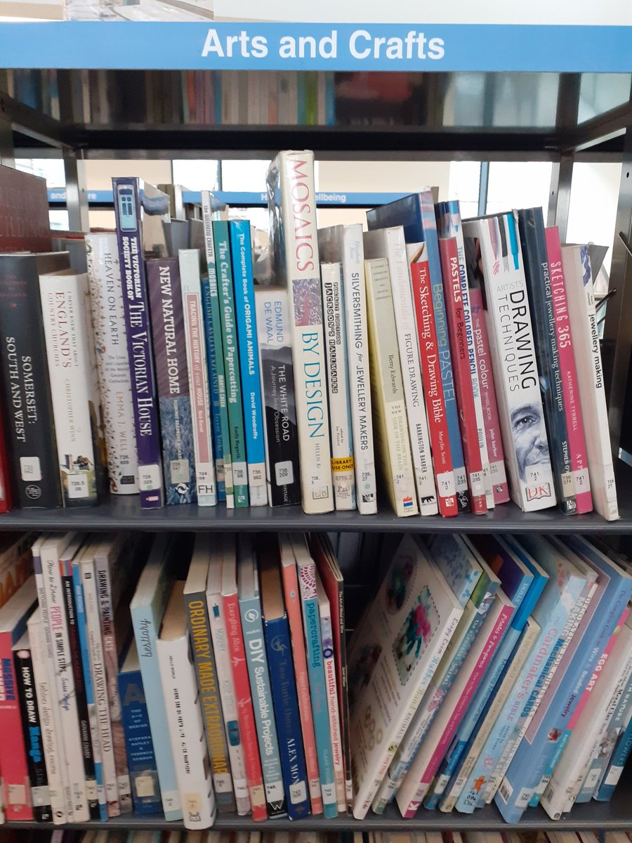 One of our favourite shelves to rummage in...Arts and Crafts!🎨 Drawing, painting, knitting, crochet, photography, jewellery making, photography...
Feel inspired with our huge range of brilliant books. Free to borrow!
#BNESLibraries #ArtsAndCraftBooks #CraftBooks #ArtBooks