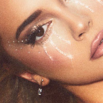 AnaMenaMusic's tweet photo. Nueva era is coming.. https://t.co/p8lDbVQFhz