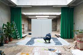 Stripgids's tweet photo. Nou nou, #Brussel / #Anderlecht / #Kuregem blijft verbazen: VROOM schiet uit de startblokken (en vraagt uw steun) >> https://t.co/sdWvT85RPG @svengatz @LUCASchoolofArt @9eKunst @visitbrussels @Muntpunt @growfunding @StripmuseumBe https://t.co/bJXyiOiHY6