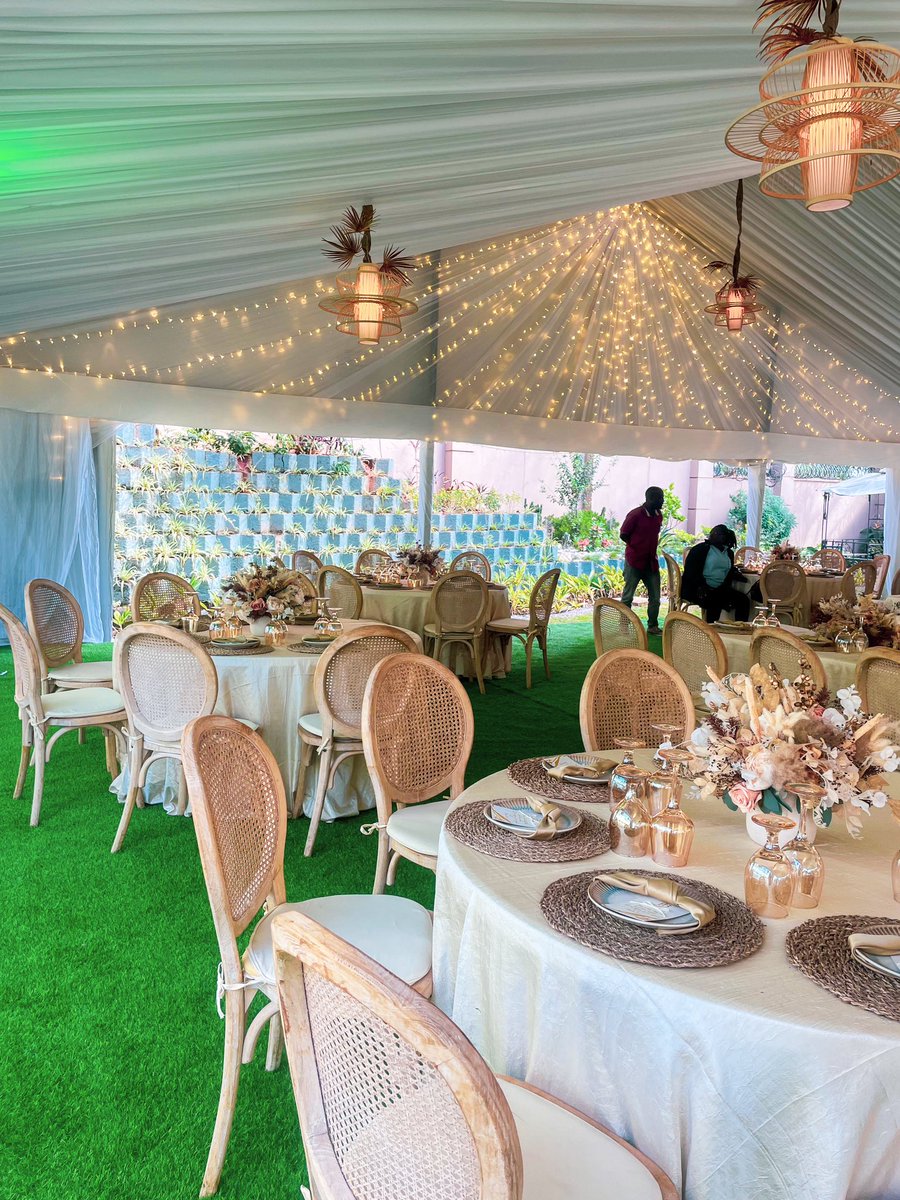 Fotogenix_UG's tweet image. #FotogenixEventTips: Invest in your event for it to look and feel extremely amazing.

#fotogenixltd #eventtips #eventplanning #decorationideas #eventsuganda #greengrasscarpet #cassetteflooring #boardwork #youreventspartner #FunctionHireServices