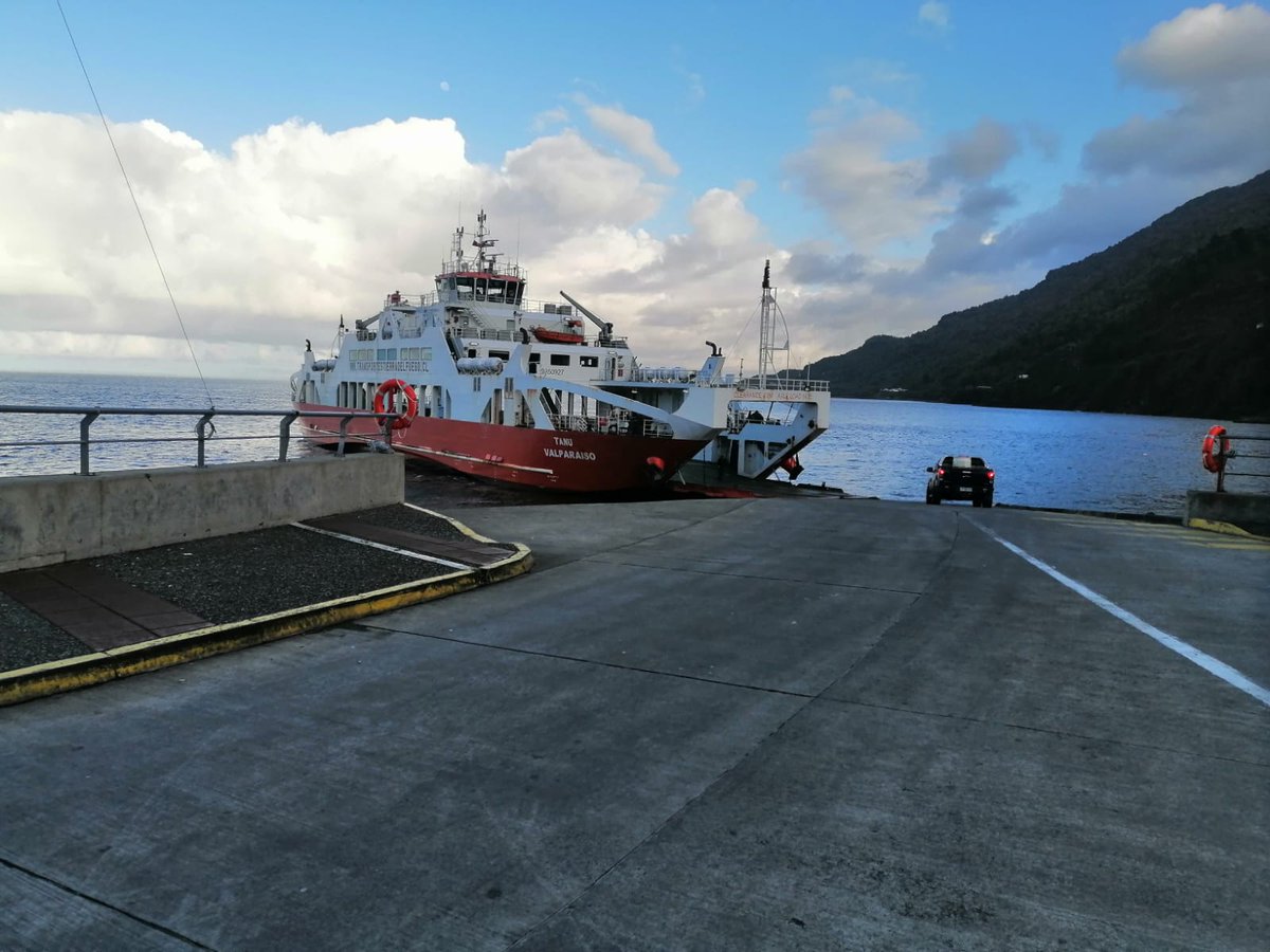 TTILosLagos's tweet image. 🔵⚓️ #Ruta7: servicio de transbordo en el estuario se mantiene operativo con 4 naves. Conduzca con precaución en zona de rampas entre Caleta La Arena y Puelche.

#PuertoMontt #Contao #Hualaihué #Palena