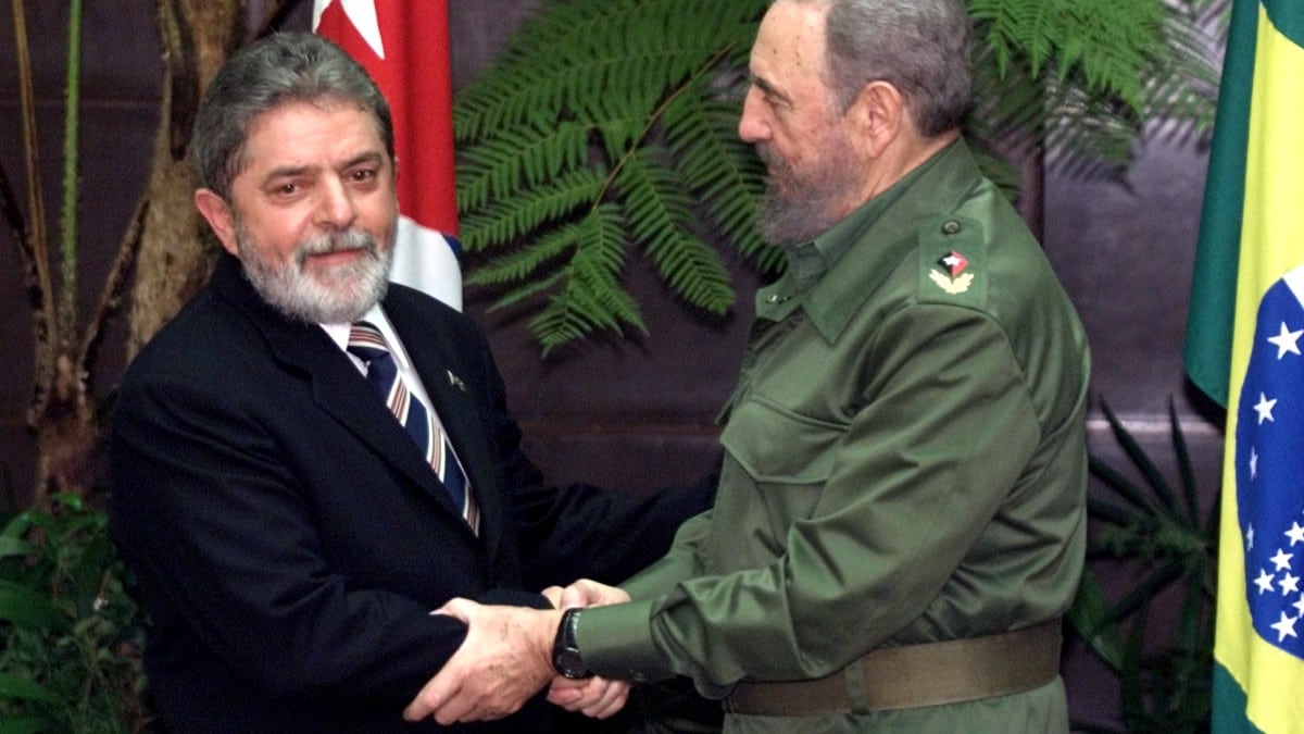 #Fidel lo describió (22/01/2008): 'Nunca fue un extremista de izquierda, ni ascendió a la condición de revolucionario a partir de posiciones filosóficas, sino de las de un obrero de origen muy humilde y fe cristiana'. Sigue fiel a sus ideas: no podrán con él. #NoAlGolpeEnBrasil