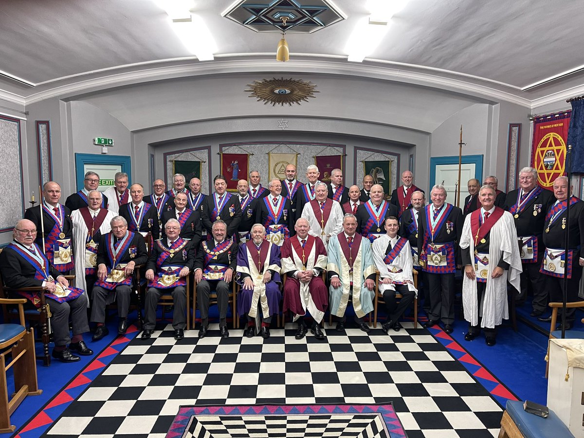 westkentmasons's tweet photo. A spectacular night at Kemnal Chapter with a huge crowd to witness an outstanding ceremony of exaltation followed by the presentation of a 60 year long service citation to Ex Comp Douglas Rainbird - a day I will long remember.  A further candidate and a joining member too !! https://t.co/OS9jzxrA17