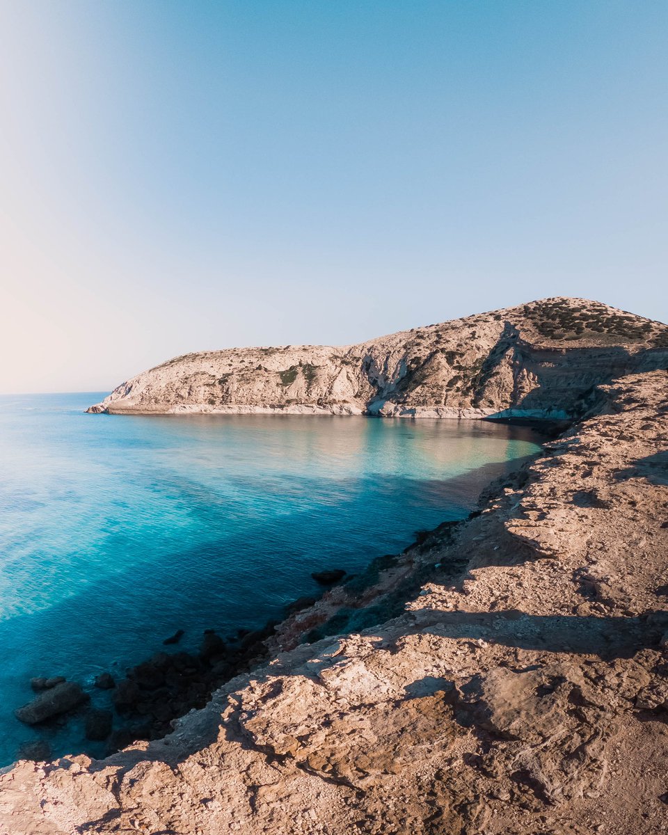 Gharmouloutdoor's tweet photo. It was a magical hike there ☀️🌊

📍Cap Blanc Bizerte 
(37.3374750, 9.8366760)
-----
@Gharmouloutdoor 
-----
#bluebeach #sunsets #capblanc #bizerte #gharmouloutdoors #magicalplace #campingtunisia https://t.co/pr1OSf7CYb