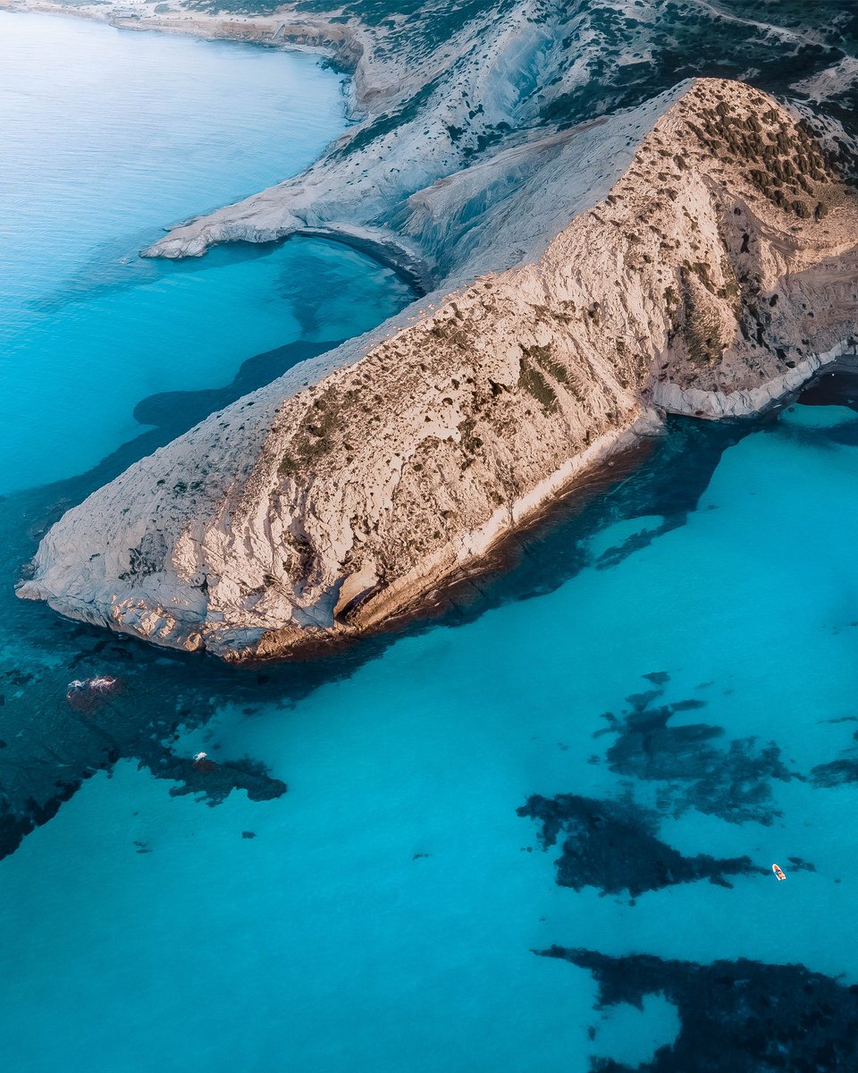 Gharmouloutdoor's tweet photo. It was a magical hike there ☀️🌊

📍Cap Blanc Bizerte 
(37.3374750, 9.8366760)
-----
@Gharmouloutdoor 
-----
#bluebeach #sunsets #capblanc #bizerte #gharmouloutdoors #magicalplace #campingtunisia https://t.co/pr1OSf7CYb