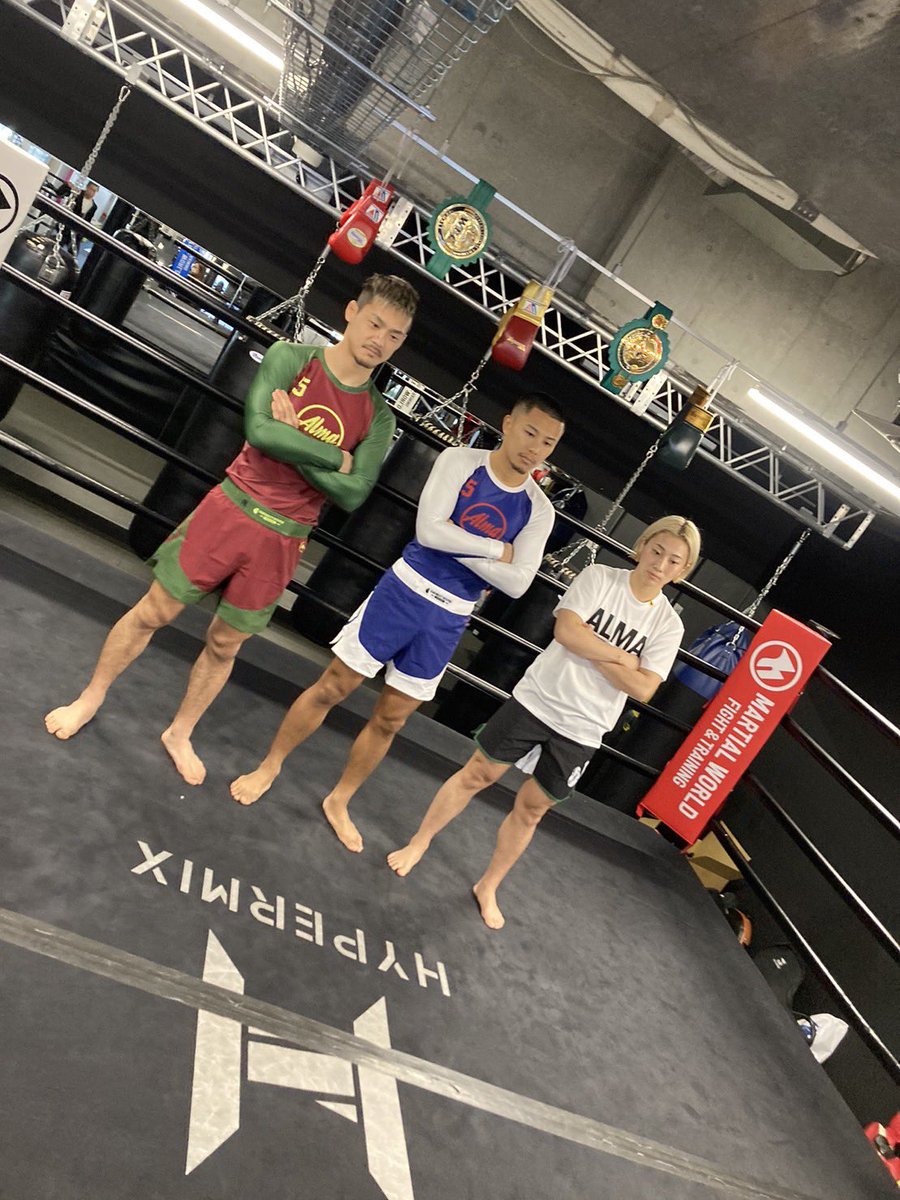kinnikun0228's tweet image. 優生くん、小林さんとカタログ撮影でした！

新商品　乞うご期待ください🥊
#martialworld
