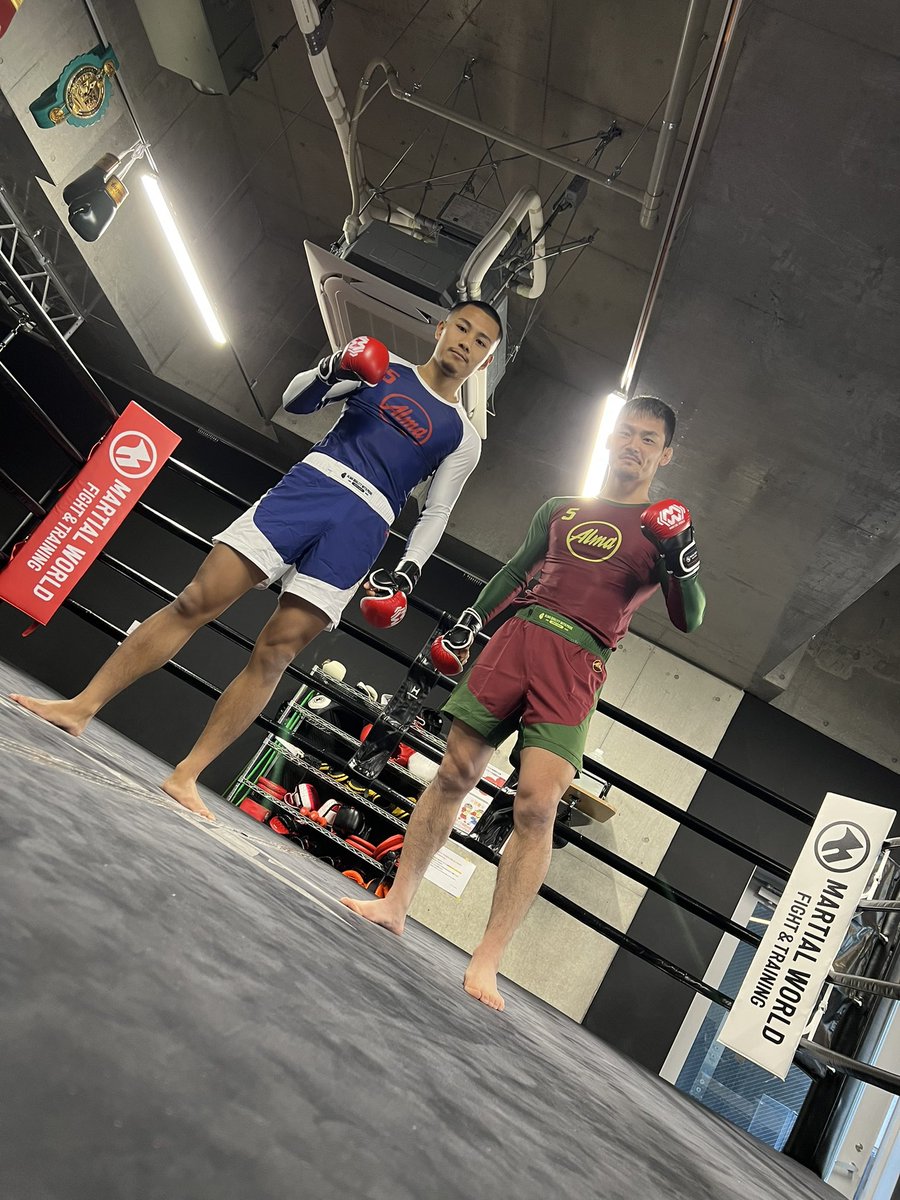 kinnikun0228's tweet image. 優生くん、小林さんとカタログ撮影でした！

新商品　乞うご期待ください🥊
#martialworld