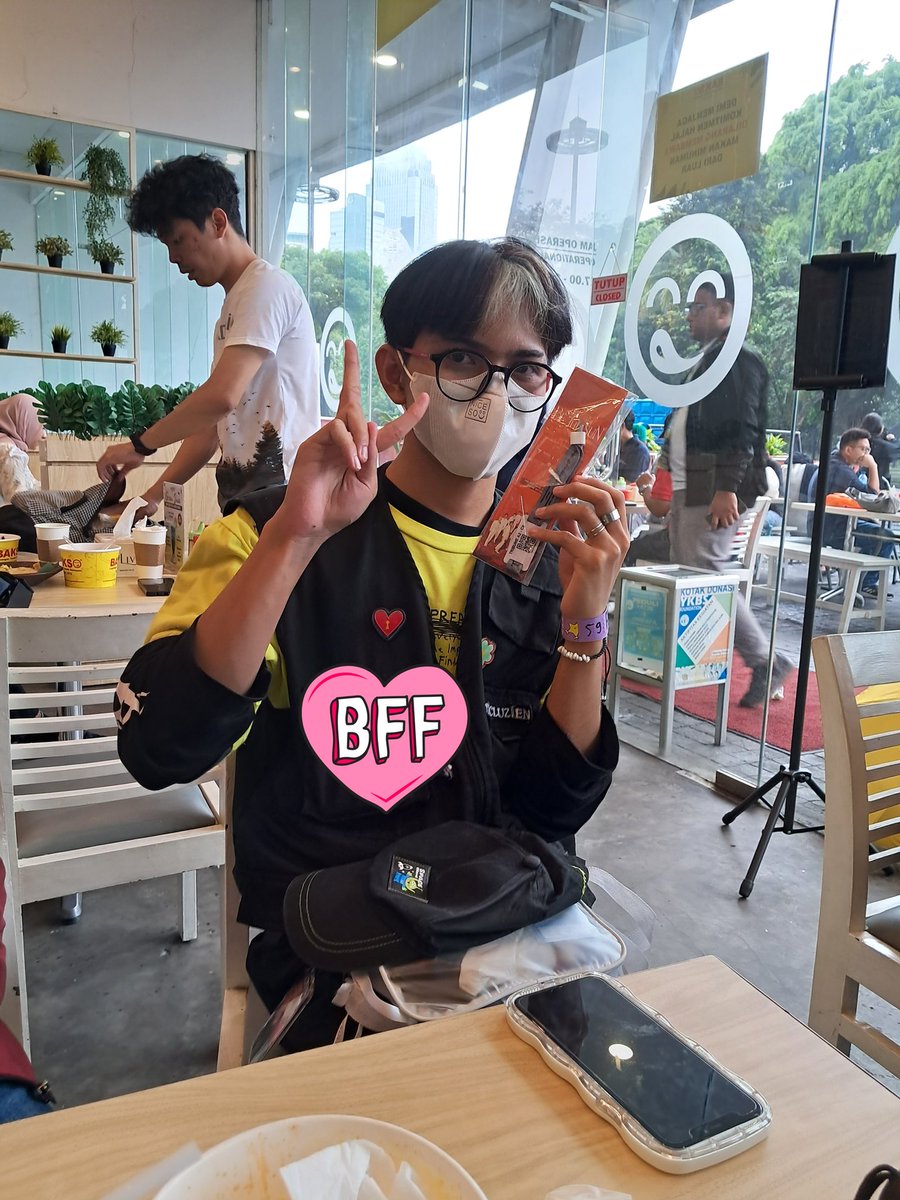 kpopsalee92's tweet photo. Thankyou for trusting us gaes~ #salee92_testimoni #salee92_proofment #BeTSinjakarta #SeventeenInJakarta #jastip #tiketkonser #KPOP https://t.co/iyOgPRQgoL