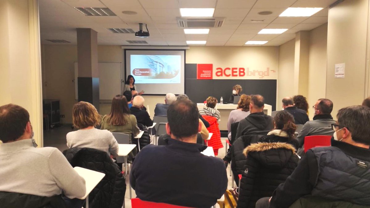 AcebBergueda's tweet photo. 🖥️ L’#ACEB assessora en digitalització a 16 #empreses del #Berguedà.
▶️ La patronal participa al programa #Digitalitzat de Foment del Treball i Empresa i Treball de la Generalitat
📝 Llegeix la informació 👉https://t.co/GC7TAirfGm https://t.co/7bm25zoy8i
