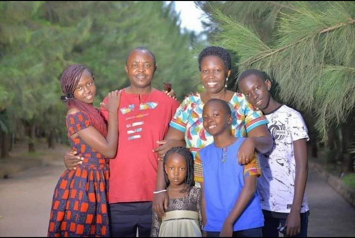 CharityByarugab's tweet photo. These angels complete our lives. So honored to parent God's gifts to us. 19 years of marriage. 18 years of parenting. #divineresponsibility #marriageanniversary. God bless you Eng Brave Byarugaba. Thank you for leading us well. https://t.co/BegMWHc82V