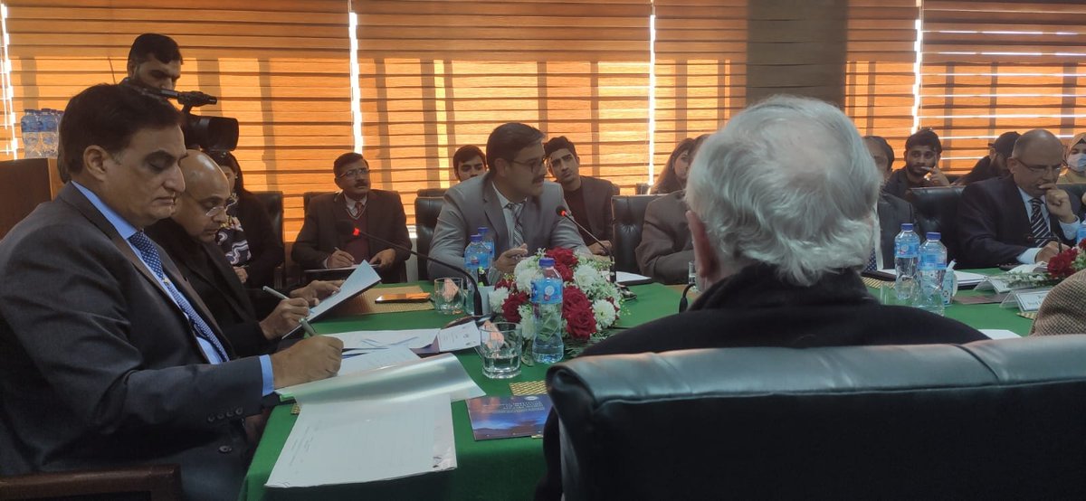 nimaisb's tweet photo. Happening right now
Prof. Dr. Adam Saud, addressing the roundtable conference on 'Naval Developments in Indian Ocean Region- Its Effects in the Region & Beyond."
#nima #IOSC #IRS https://t.co/Hhr1B88q2s