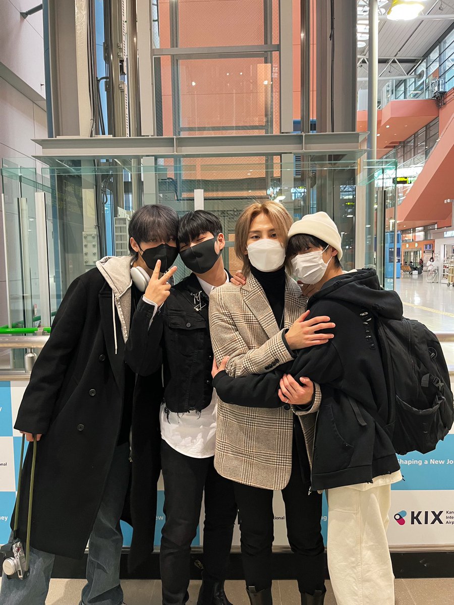XEED_OFFICIAL's tweet photo. [#XEED]
그리니!!🌱 
방금 오사카 무사히 도착해서 
소식 전해요!✨ 
앞으로 더 자주 올게요!🫶🏻 https://t.co/W0eS2wnlXG