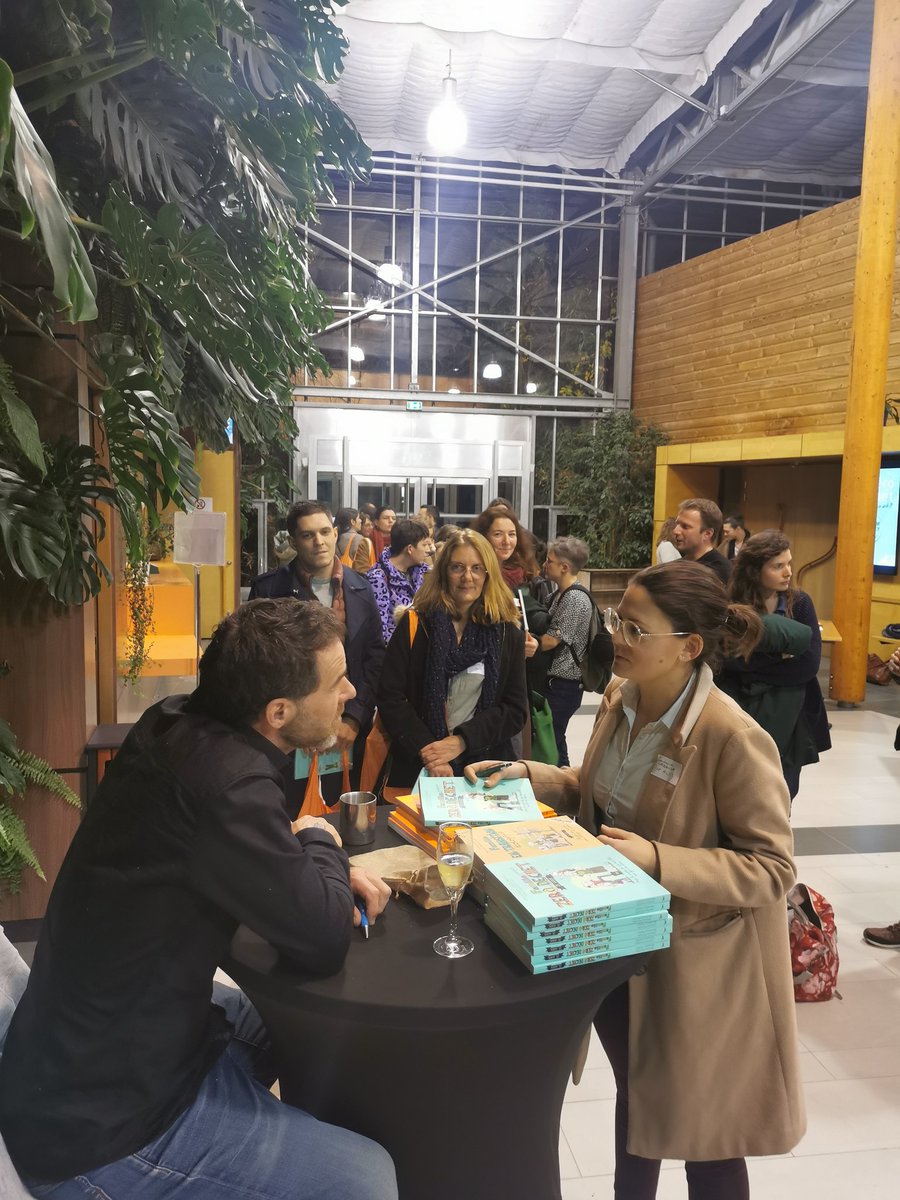 Coussin Caroline tweet media