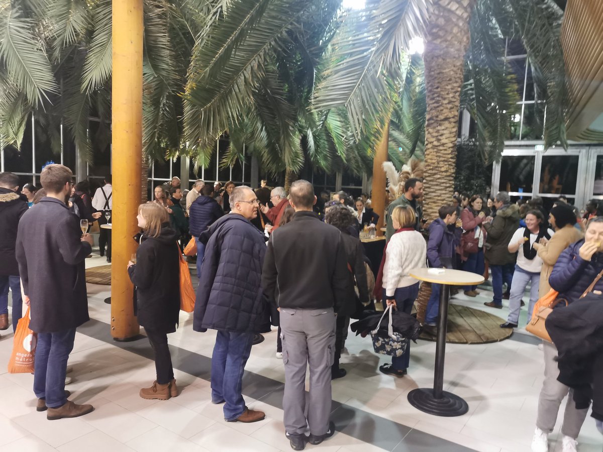 #DEFI #ZERODECHET C'est parti pour la deuxième édition d'@AngersAgglo ! Ravies d'accompagner une nouvelle fois 100 familles dans leur nouveau mode de vie avec de nombreux partenaires locaux 👍 et notre team <a href="/WeAct5/">WeAct</a> 💪. Soirée de lancement à <a href="/terrabotanica/">Parc Terra Botanica</a> avec Jeremie Pichon 🌍