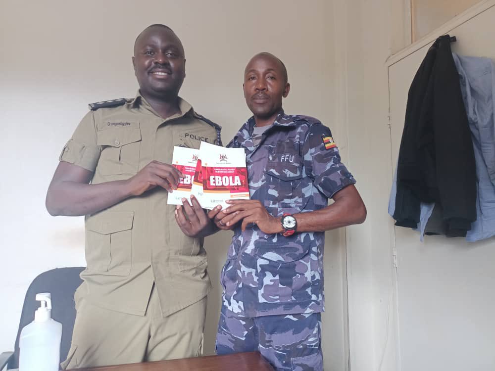 ObulamuUganda's tweet photo. Together, we can beat Ebola.
We can't afford to let our guard down.
Stay vigilant, continue following the preventive measures and report any #ebola suspected cases to the nearest health center immediately or ☎️ 0800100066 or 📥 8500 for FREE.
#TogetherAgainstEbola #ReportCases https://t.co/YHtZ35xA4C