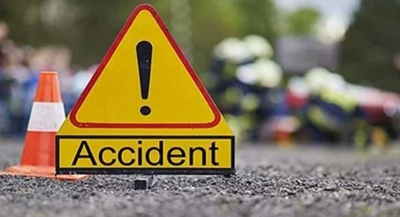TrotroNews's tweet photo. C/R: Two dead in Potsin road accident, others injured https://t.co/M3QgfAw90j