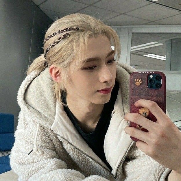 MaevaneBslt's tweet photo. Happy Birthday Xion ! 🎉
#HappyXIONDay #ONEUS https://t.co/CeROYSUnGm