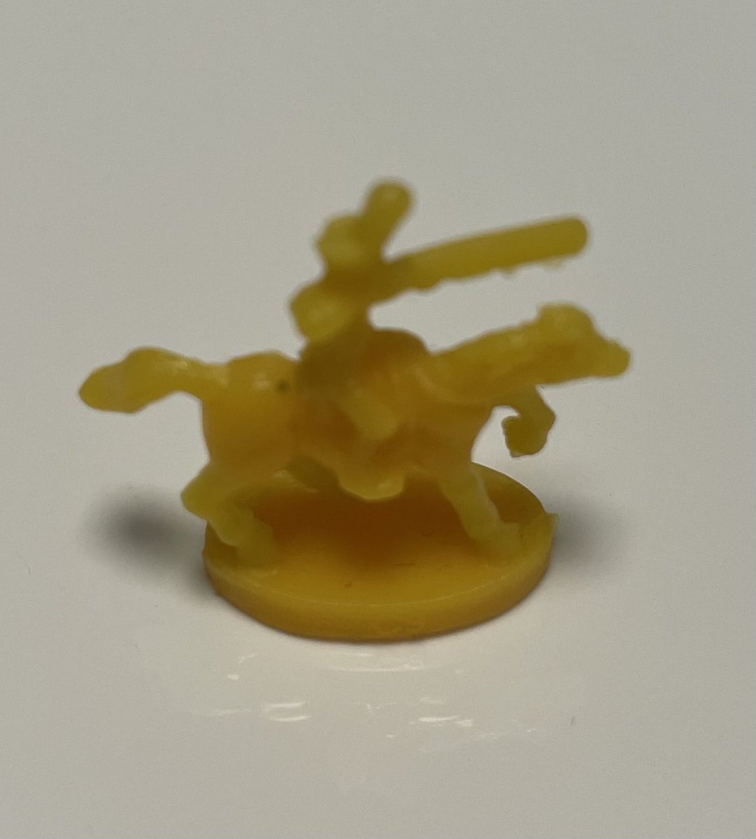 “Mamá me has explicado mal el Risk. Me has dicho que el caballo vale 5” si… 🤔 “eso no es exacto en realidad vale 4” 🤣 #verdadesverdaderas