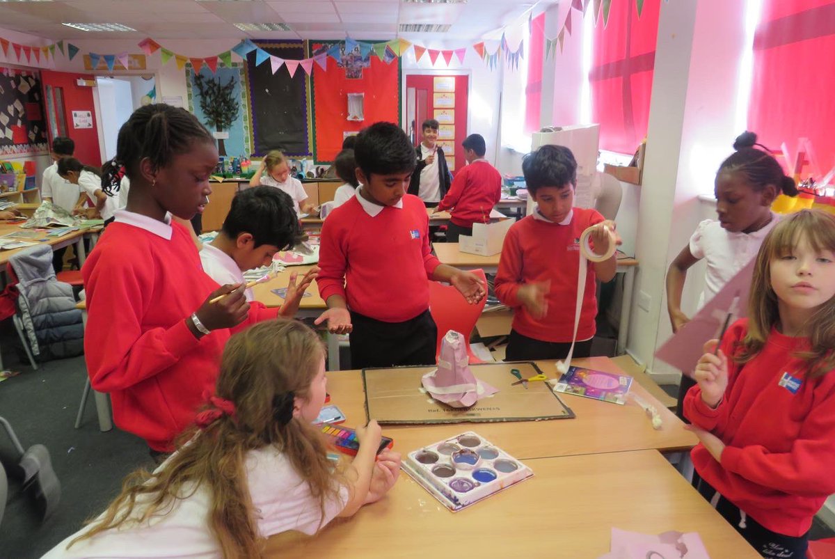 hewensprimary's tweet photo. Year 4 Super Stars at Work 👌👌 https://t.co/gTXRkVKuFI