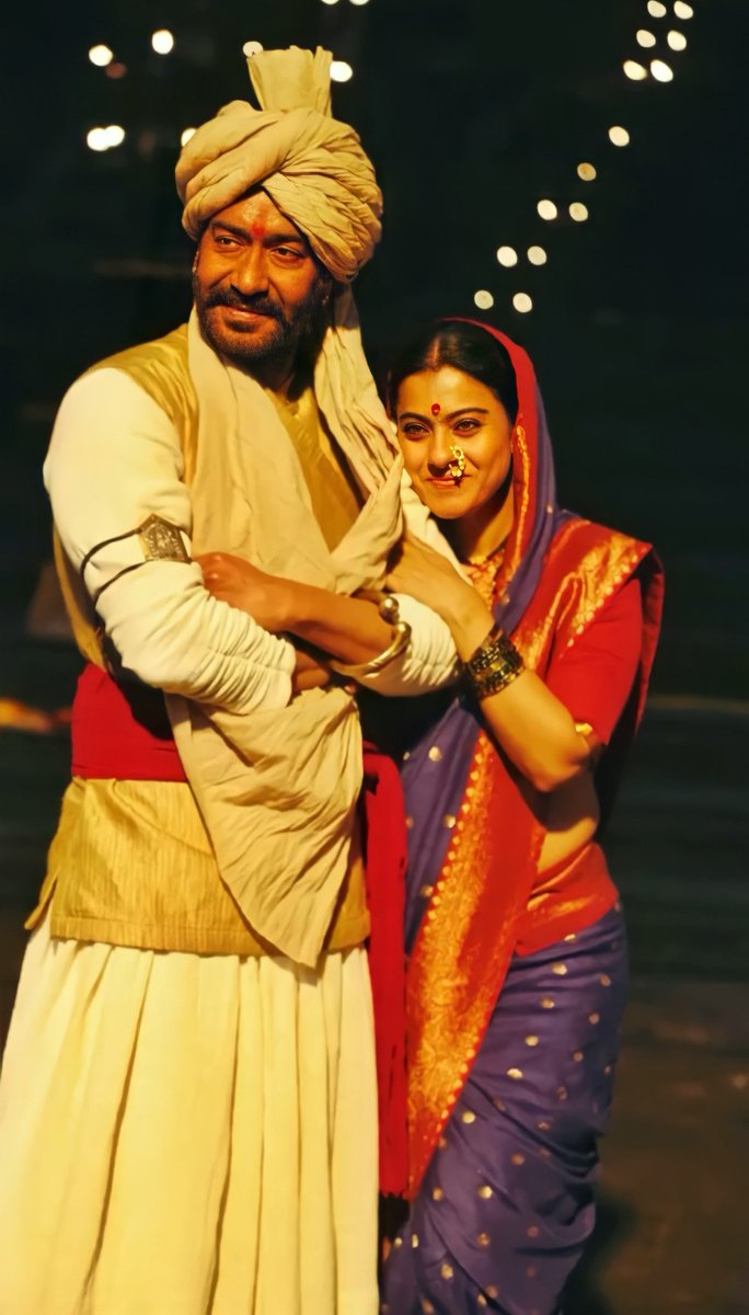 kajollovelove's tweet photo. @ajaydevgn Proud of you both @itsKajolD @ajaydevgn ❤️ ❤️
#3yearsoftanhaji https://t.co/X1rj4Q3Bd8