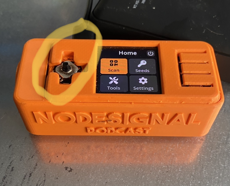 konnte den <a href="/SeedSigner/">SeedSigner</a> inzwischen testen. funzt soweit alles gut. leider fehlte das steuerungsmodul. so sieht das teil irgendwie unfertig aus. kann mir evtl. jemand sagen, wo ich das teil bekommen kann?