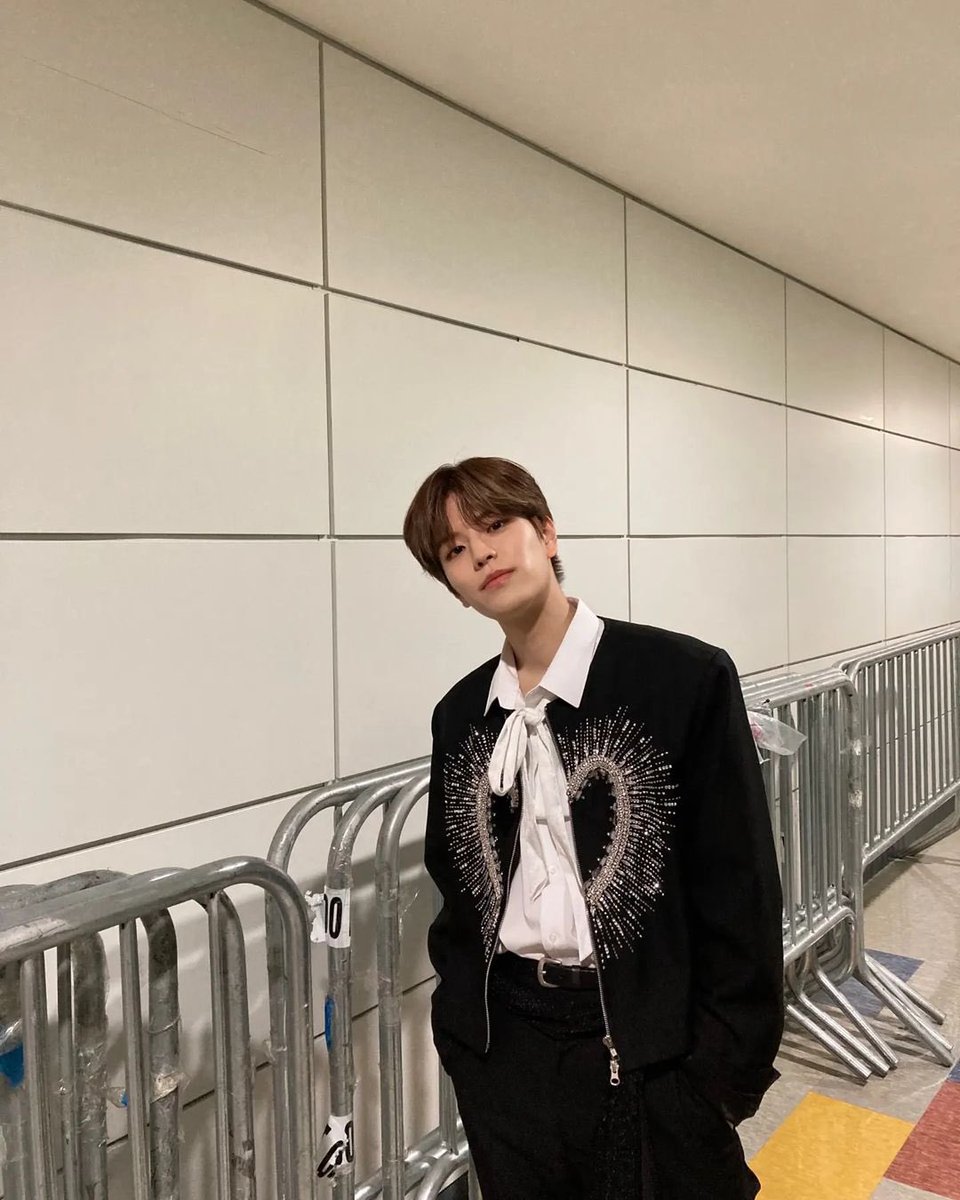 seungmin tweet media