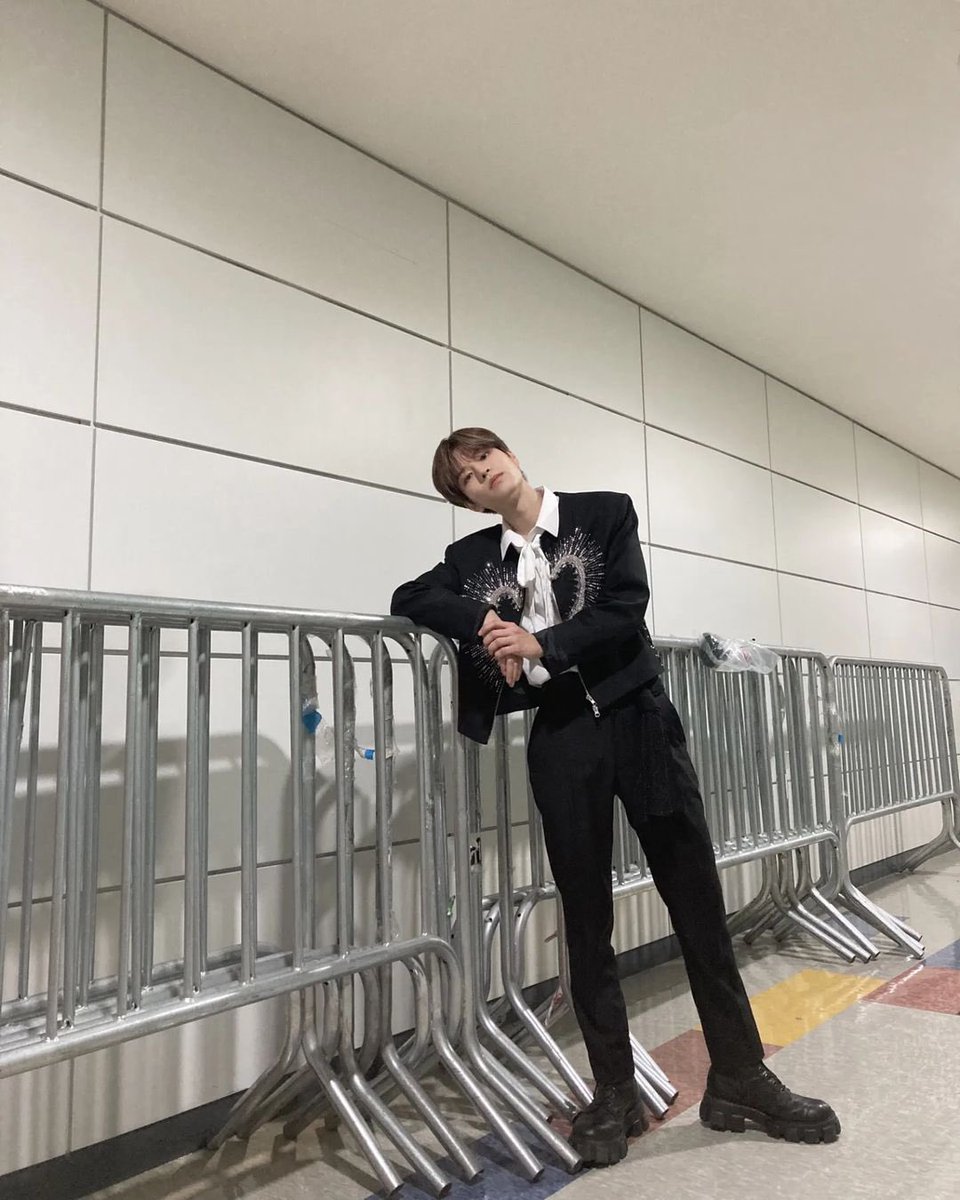 seungmin tweet media