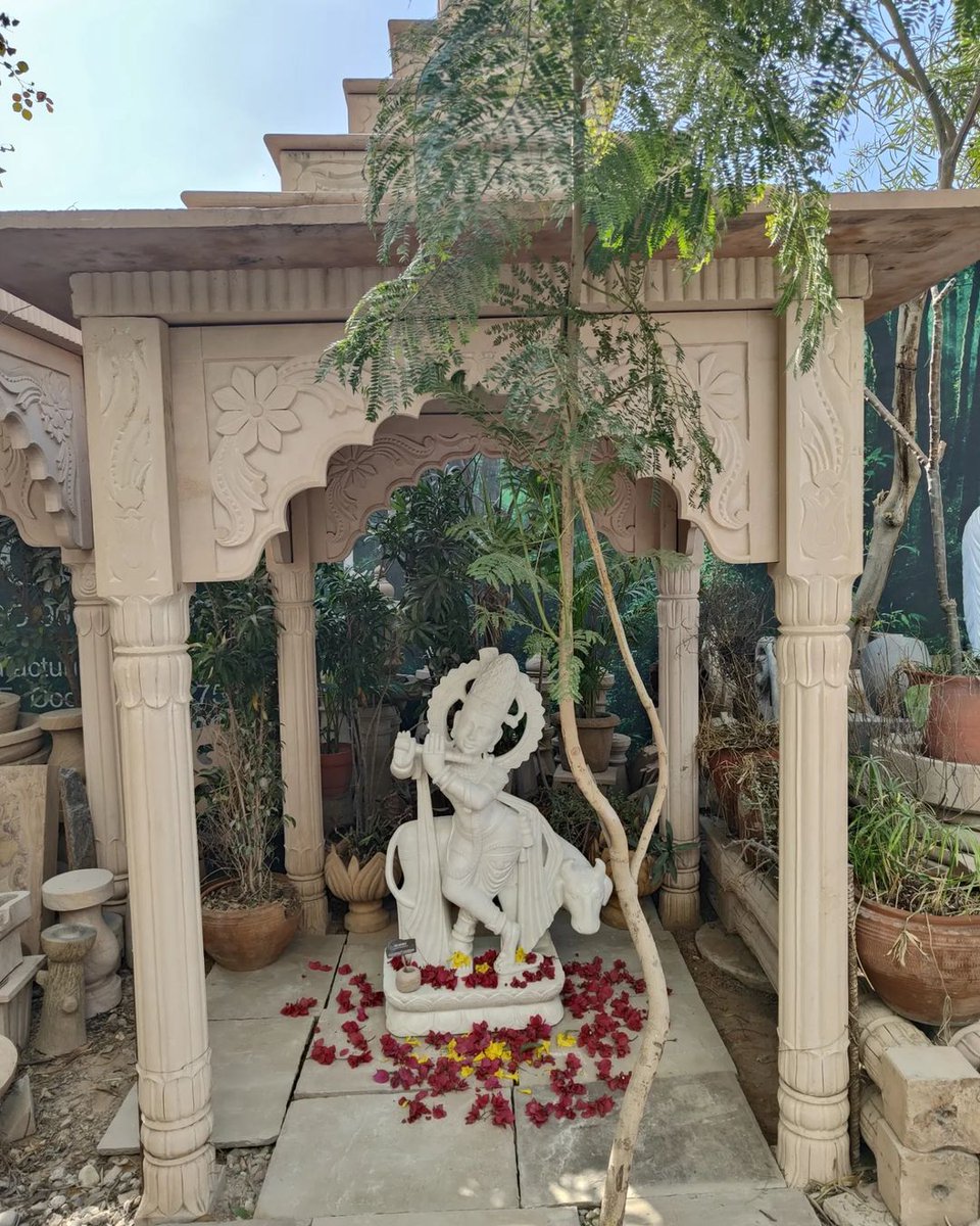 stonemartindia1's tweet photo. 3.5 feet white marble #LordKrishnaStatueWithCow with 12 feet big #StoneTemple or #Gazebo from #Stonemart™. Order today!
https://t.co/EEPlhwt6go
#StonemartIndia #Goa #Chennai #Coimbatore #Mumbai #Pune #Hyderabad #Bangalore #Lucknow #Kolkata #Gurgaon #Erode #Kozhikode #Kollam https://t.co/zQJqyrsL2m
