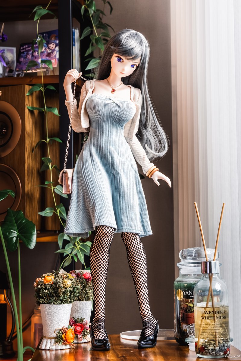 Ezrit4's tweet image. 「ちょっと待って」
「...😳」

👗: #TREEdesign / #Nine9style / #rRabit