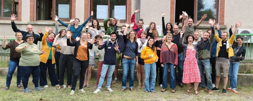 latrame07's tweet image. [RÉSEAU]
❓ Vous connaissez  RELIEF les tiers-lieux en AuRA ❓  
c’est le #réseau des #tierslieux d’auvergne Rhône Alpes
🎯Pour connaître son histoire, son fonctionnement, ses missions et l’implication de La Trame c’est par ici 👇latrame07.fr/relief-le-rese…