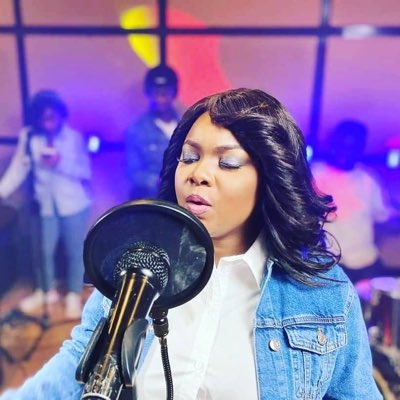 EstherAndreaQu1's tweet photo. #NewProfilePic https://t.co/36mXUauD5w