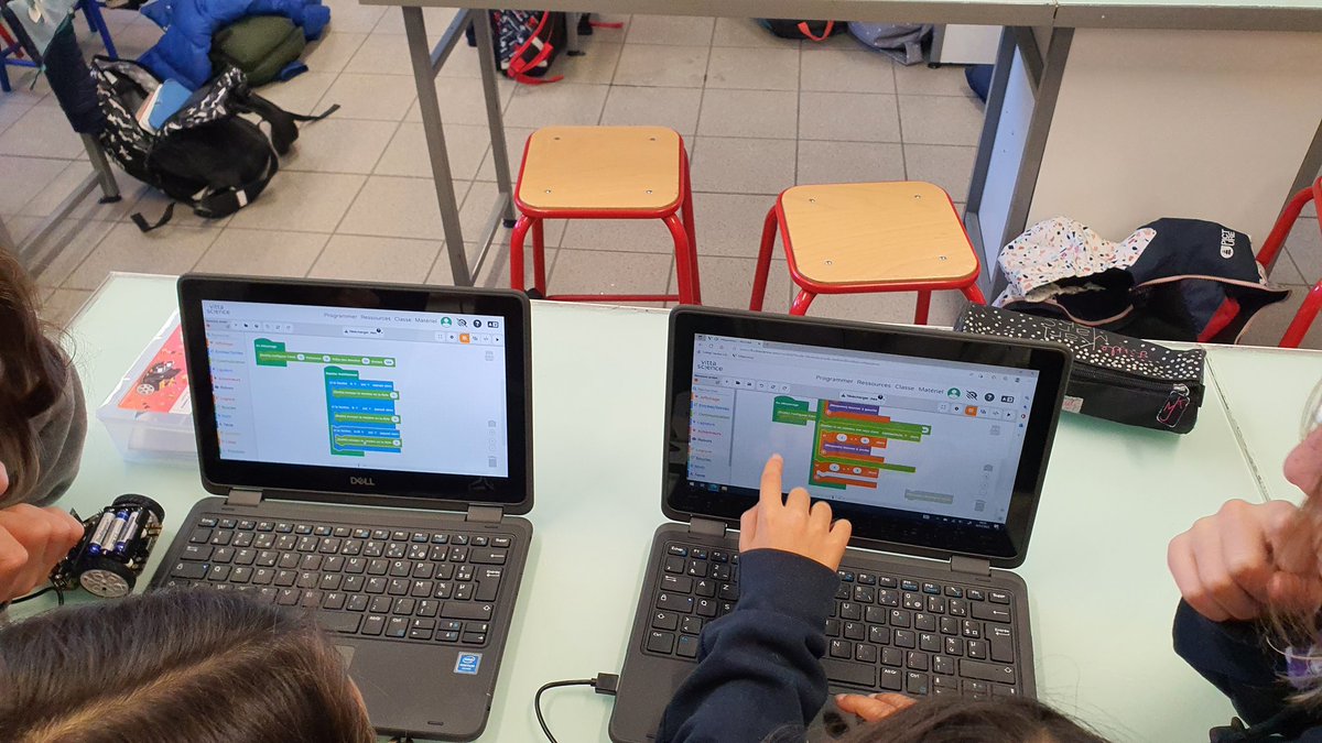 Geoche05's tweet image. Les 6e1 du #CollegeVauban s&apos;activent sur leurs défis #YesWeCode. #Cégénial