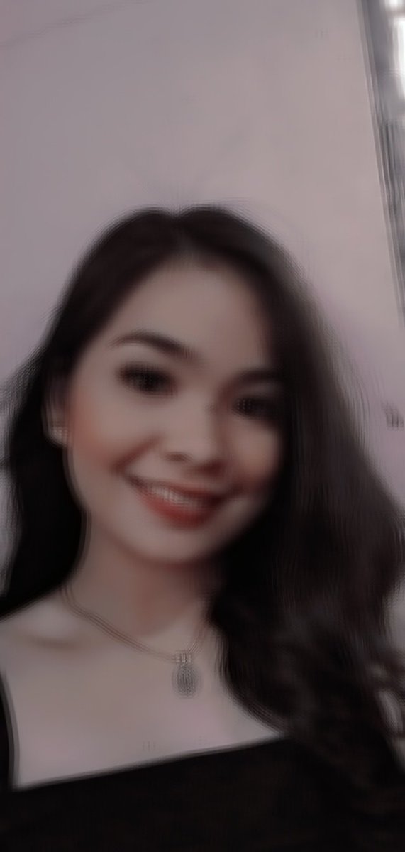 mskindgirlwp's tweet photo. nagmumukha akong tao kapag malabo 🤣 https://t.co/krtkUuafRk