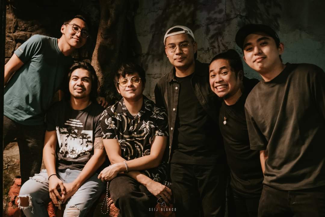 Pag sinabihan kayo ni Supremo na pumosing kayo na mala Drip Gods, di ka ba poposing? FourPlay x RadRed x Supremo <a href="/imdanielpadilla/">Daniel Padilla</a>! 👌🏽

Full post here: facebook.com/10006361165491…

#WeAreFourPlay
#KableAtbp