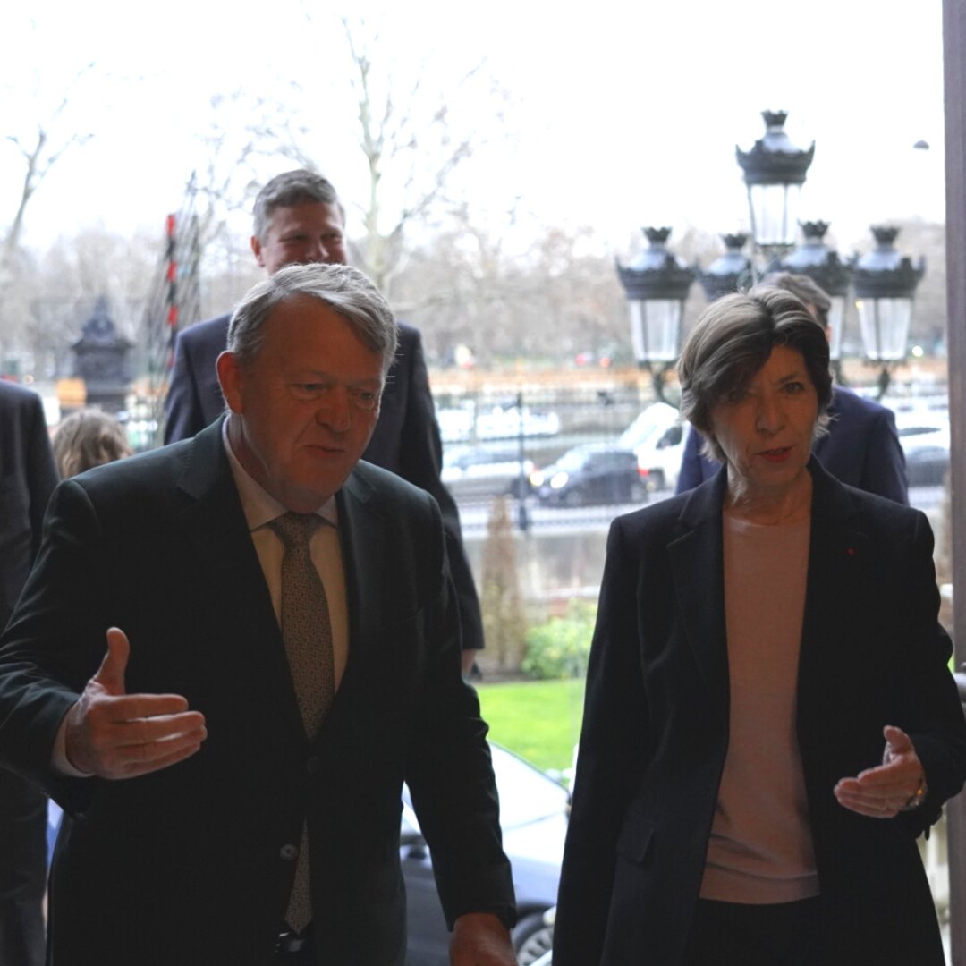 DanishMFA's tweet photo. DK FM @larsloekke: “La première certainement de nombreuses réunions productives avec ma nouvelle collègue @MinColonna. Nous avons discuté comment renforcer notre coopération et garantir une #Europe forte et active prête à faire face aux crises imminentes dans le monde.” #dkpol https://t.co/cIP59FdZyk
