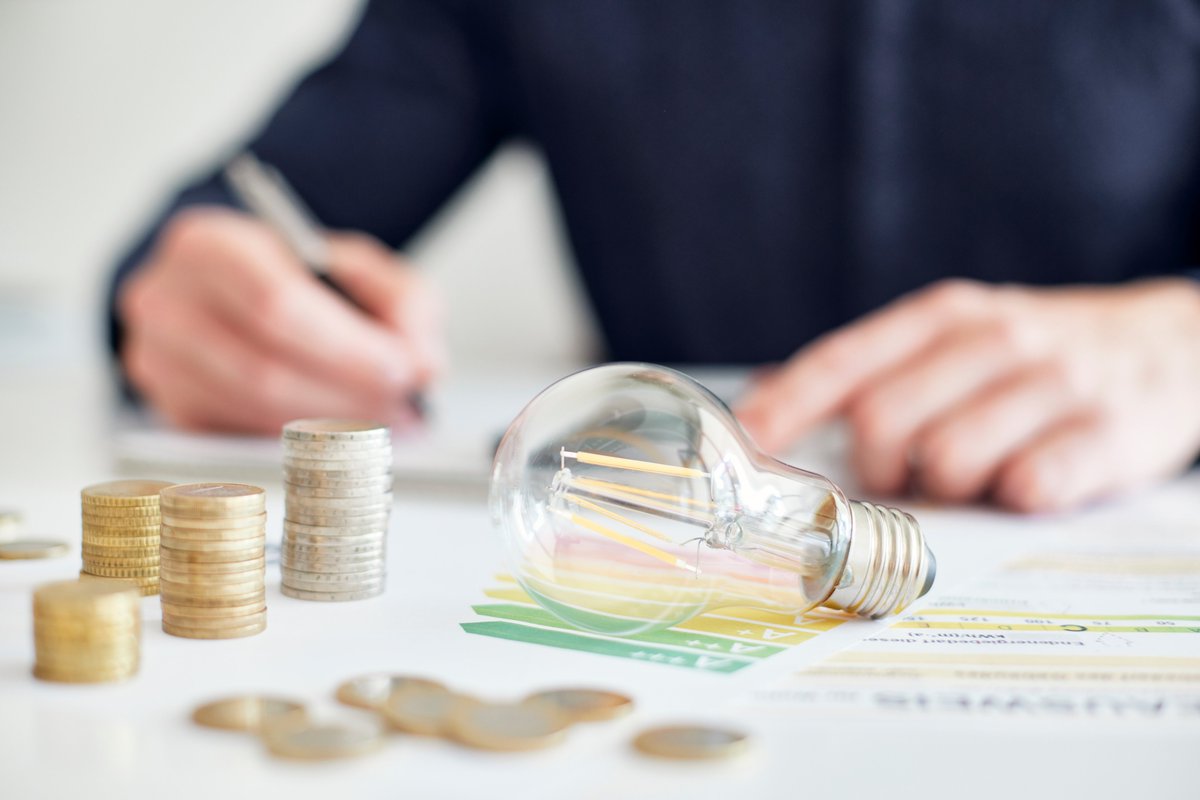 #Entreprises l🔍Webinaire

La <a href="/Prefet93/">Préfet de la Seine-Saint-Denis</a> en partenariat avec la DRIEETS, vous convient à un webinaire consacré aux aides de l’État aux entreprises dans le cadre de la crise énergétique.

🗓️RDV vendredi 13 janvier à 14h30
ℹ️bit.ly/3VXqH8B