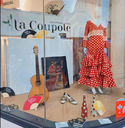 coeurdenimes's tweet photo. Durant le Festival de #flamenco de #Nîmes, le Centre commercial La Coupole organise, le samedi 14 janvier de 14h à 17h,  une animation et une initiation au Flamenco. A gagner : un séjour à #Séville. Plus d'infos 👉https://t.co/QY0ptk6kgl https://t.co/3BFNnZKnqz
