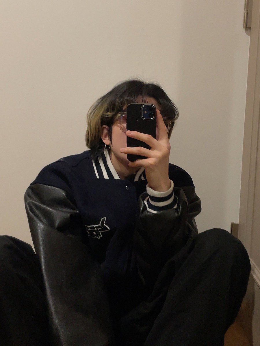 鏡越しばっかり🙏🏻
ボブまであとちょい、、？