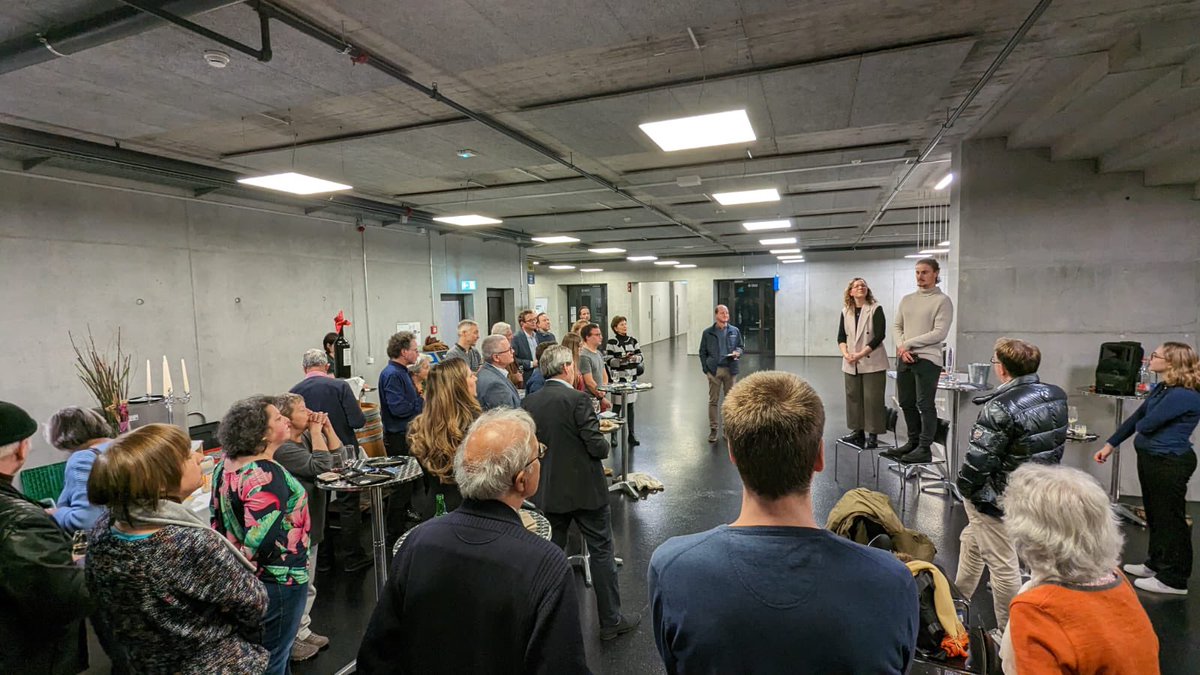 Vorstandsmitglied <a href="/PascalFluckiger/">Pascal Flückiger</a>  erhielt gestern am Neujahresapéro der <a href="/MitteStadtBern/">Die Mitte Stadt Bern</a> die Möglichkeit, die Junge Mitte Uni Bern vorzustellen! Auch an der Uni Bern ist das 2023 ein wichtiges Wahljahr, da das Hochschulparlament neu gewählt wird! #Aufbruch #Sitzgewinn #DieMitte