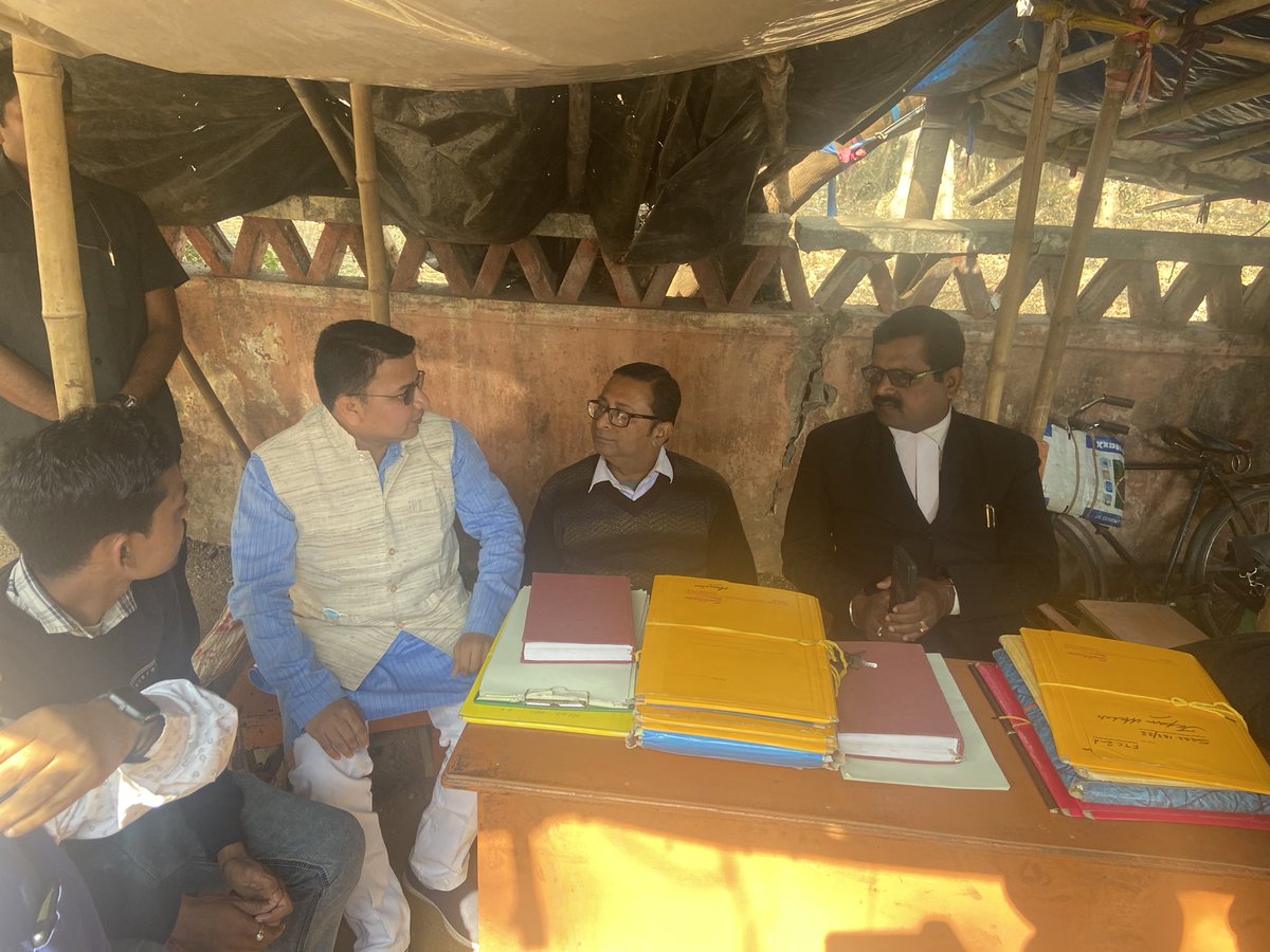 JyotirmayBJP's tweet photo. Appeared before Hon'ble Purulia Court in connection with an old false case. https://t.co/EnhZubcDER