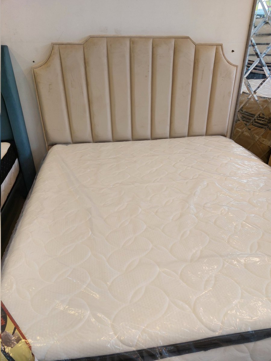 مراتب طبيه وفندقيه امريكيه صد الحركه واللصوات والاهتزاز تفصيل سراير وجداريات حسب الطلب نسعد بخدمتكم 0557261986@xsrz7