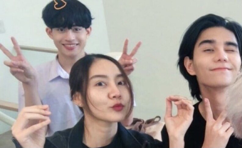 JayInfinit8's tweet photo. "คู่แรร์ไอเทม/Rare item Couple"

ฉันสนใจอิโมจิ ที่อยู่ในรูปของ2คน

The Same emoji 🫶🏻

ลูกๆใจมี้ก็มีแค่นี้!!
การที่ลูกทำแบบนี้มีผลต่อหัวใจมี้🥰

@BarcodeTin @jeffsatur #JeffBarcode https://t.co/2tOnsfxbyD
