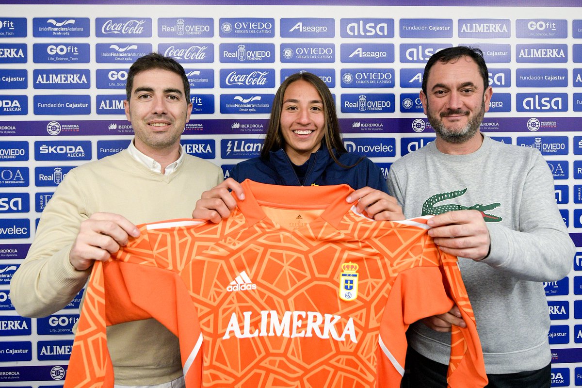 RealOviedoFem's tweet photo. ✈️ VIAJE ✅
📹 FILMACIÓN ✅
🇨🇱 REPERCUSIÓN ✅
✍🏻 PRESENTACIÓN ✅

¡Bienvenida @anto_canales1 !

#ElFuturoEsNuestRO
#RealOviedoFemenino 🔵⚪ https://t.co/FjhKGtfDpr