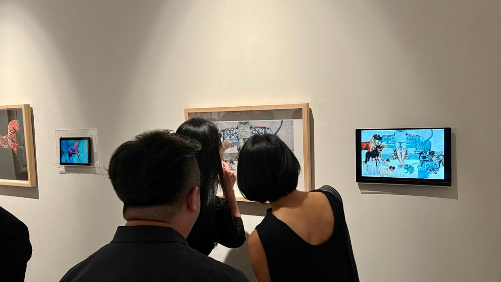 coinllectibles's tweet photo. Thanks everyone for coming our opening reception of "Tones and Values by David Chan" last night!
#davidchan #coinllectibles #asiacontemporaryart #sgart #singapore #artseasonsgallery #NFTCommunity #DOT #ArtDOT #metaverse #blockchain #Crypto #Web3 #NFTs #Bitcoin #ETH #nft #cryptos https://t.co/ESSKXhe7bW