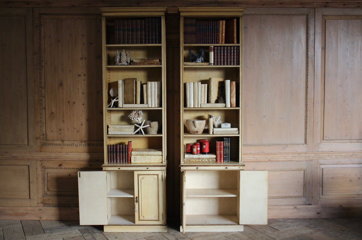 BrownriggUK's tweet photo. Stylish and Elegant Pair of 1950s/60s Spanish Painted Bookcases
https://t.co/fmV9TfgdRq
#paintedbookcase #antiquebookcase #paintedfurniture #antique #furniture #interiordesign #decor https://t.co/Cv9NbbrbjT