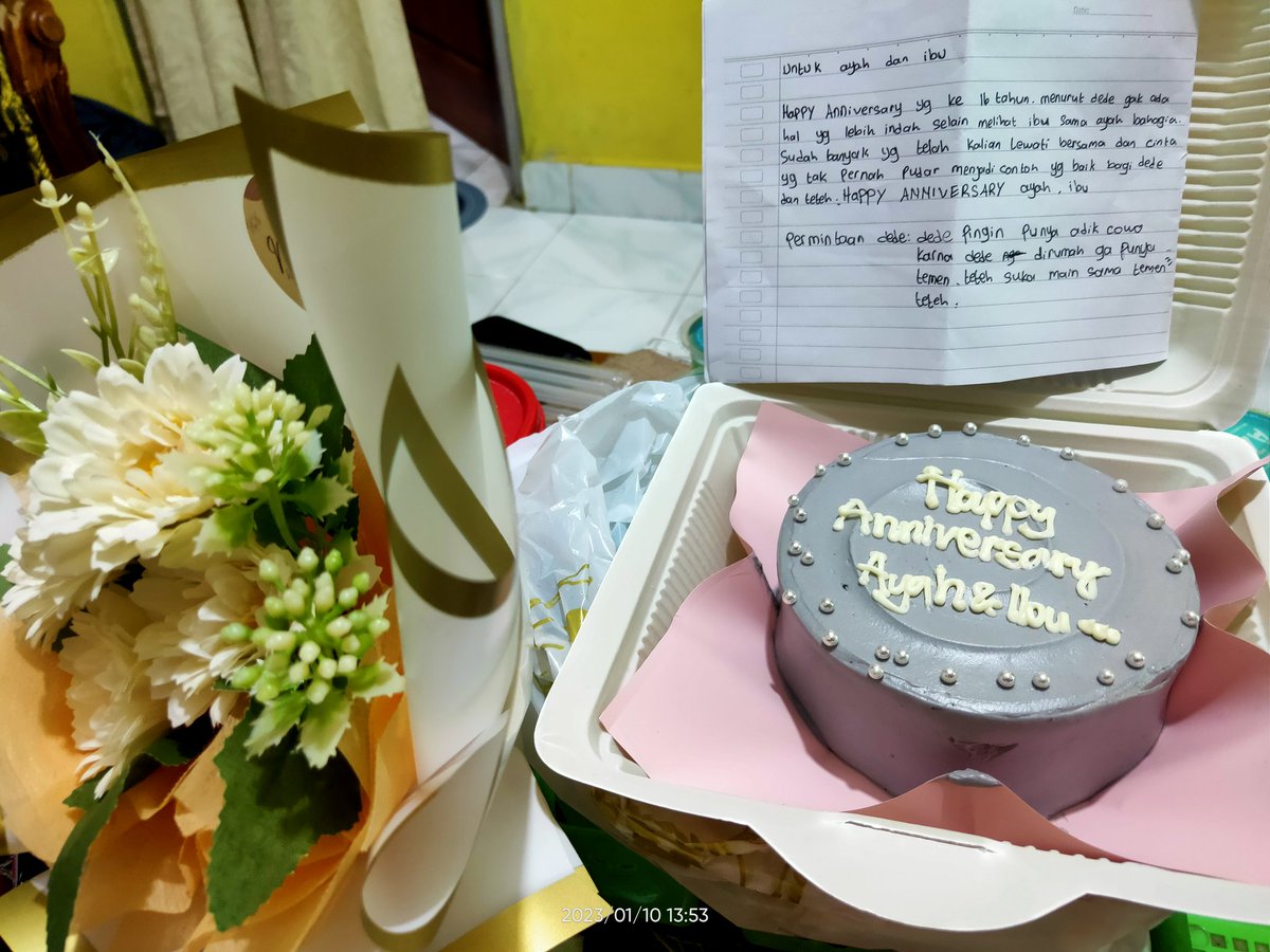 ekathea141's tweet photo. Alhamdulillah udah 16 tahun...makasih anak2ku❤️❤️
Cuma permintaan nya terlalu berat🤦🏼‍♀️😂 https://t.co/kVEXF4aDtx
