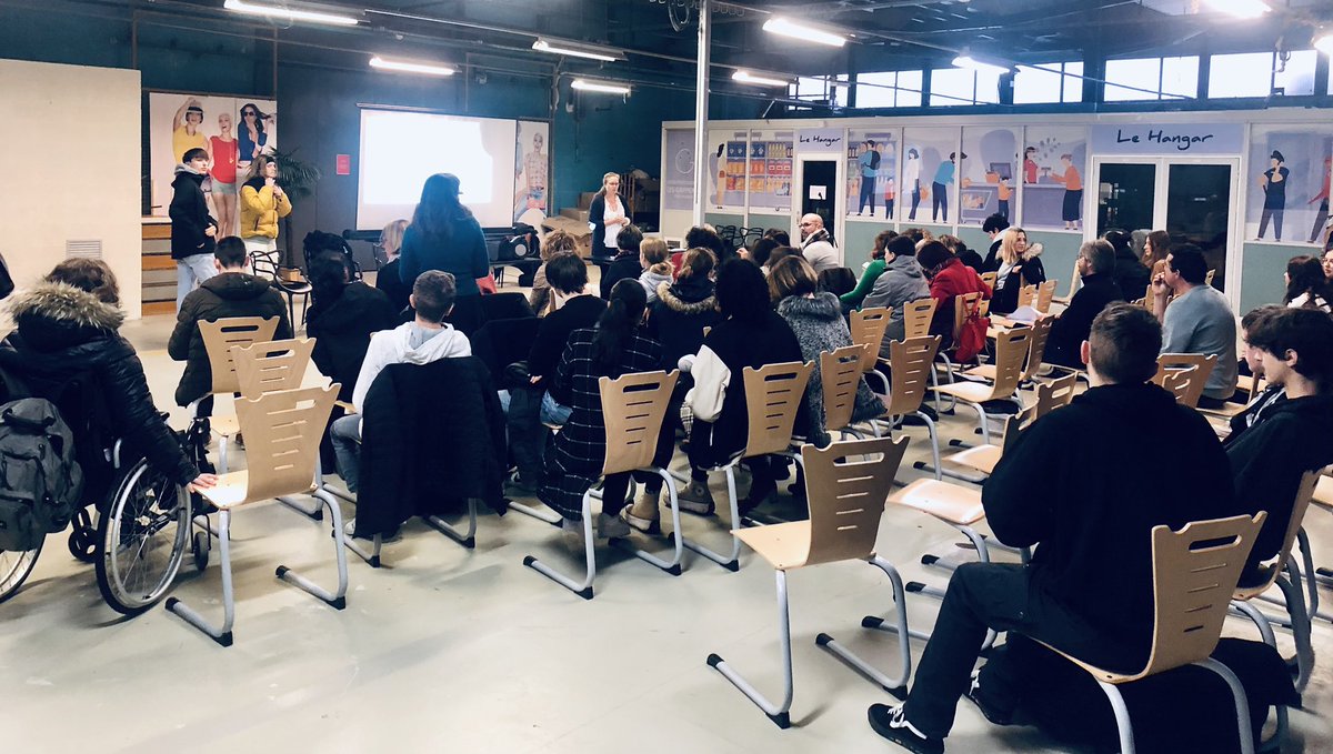 DSDEN79's tweet image. #CESCE Réunion Inter-CESCE aujourd’hui @DSDEN79 au Lycée Les Grippeaux 
➡️Méthodologie de projets
➡️Ateliers (communication, émotions, esprit d’équipe)
➡️Travail par établissement sur les projets 
🙏 aux intervenants, élèves et encadrants
#bienetre #cohesion #sante #citoyennete