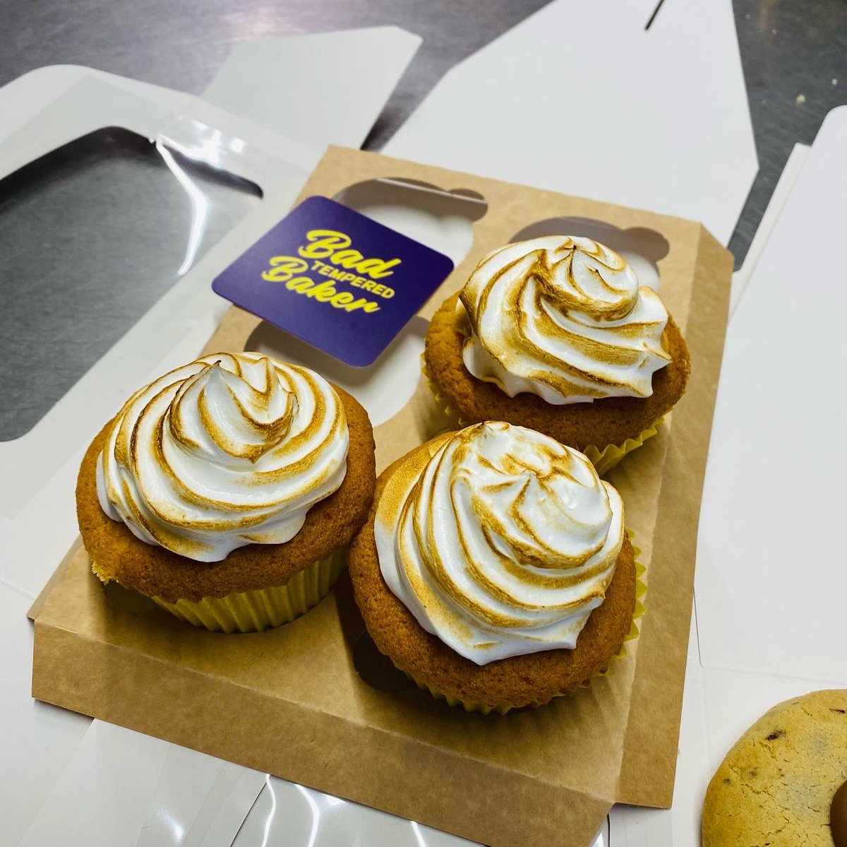 badtemperdbaker's tweet photo. Up for grabs today! 
We’v completed all todays orders and have a few extra tasty treats. 
3 lemon curd cupcakes 
2 jammy dodgers 
2 caramel squares 
2 mars bar stuffed cookies 🍪 
Any 4 for £10 
Or get the lot for £20 😉 
#bakery #ballycastle #cakestogo https://t.co/OAb3GMV6Oa