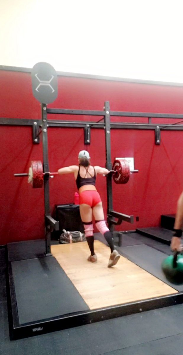 Avysaur's tweet photo. It feels good to lift heavy#trans #transgender #transathlete #powerlifting #transpowerlifting #lgbtpowerlifting #bodybuilding #transbodybuilding #lgbtbodybuilding #lgbtq🌈 #lgbt https://t.co/N7SdDIrexa