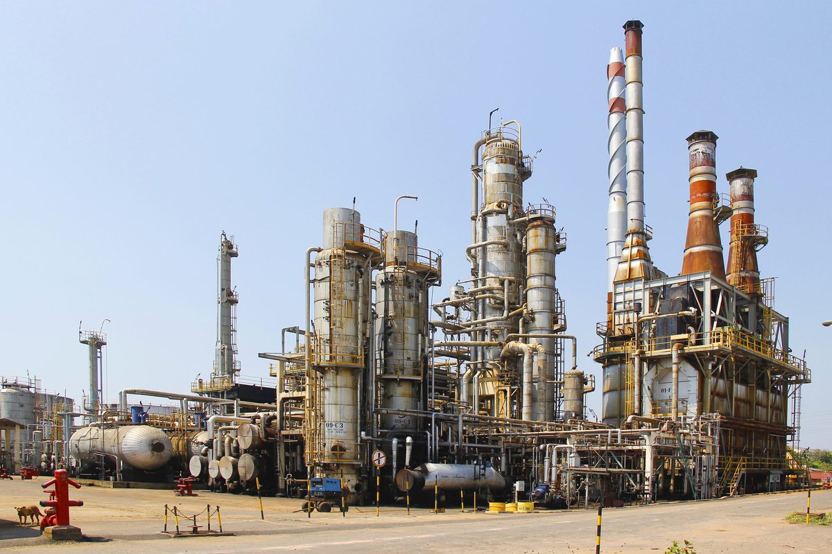 Investin_SL's tweet photo. New Investment Opportunity in export-oriented #oilrefinery &amp; related products processing centre to be established in #Hambantota

@Investin_SL invites potential investors &amp; calls for detailed proposals 

If interested, call +94 771190542

#invest #investment #investinSL #export https://t.co/JylXeWLYI1